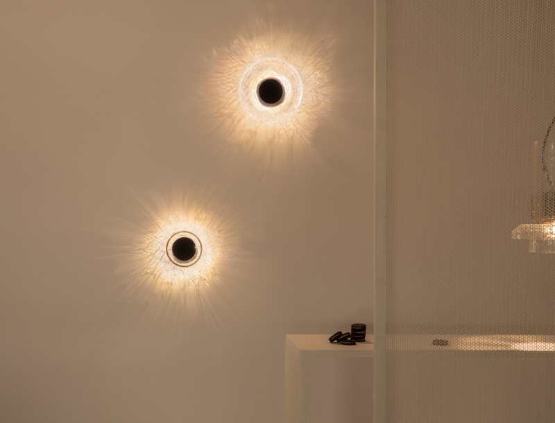 Crackle W2 Wall Light